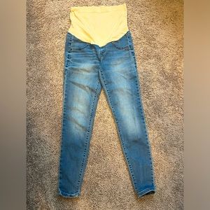 A glow size 2 full panel maternity jegging